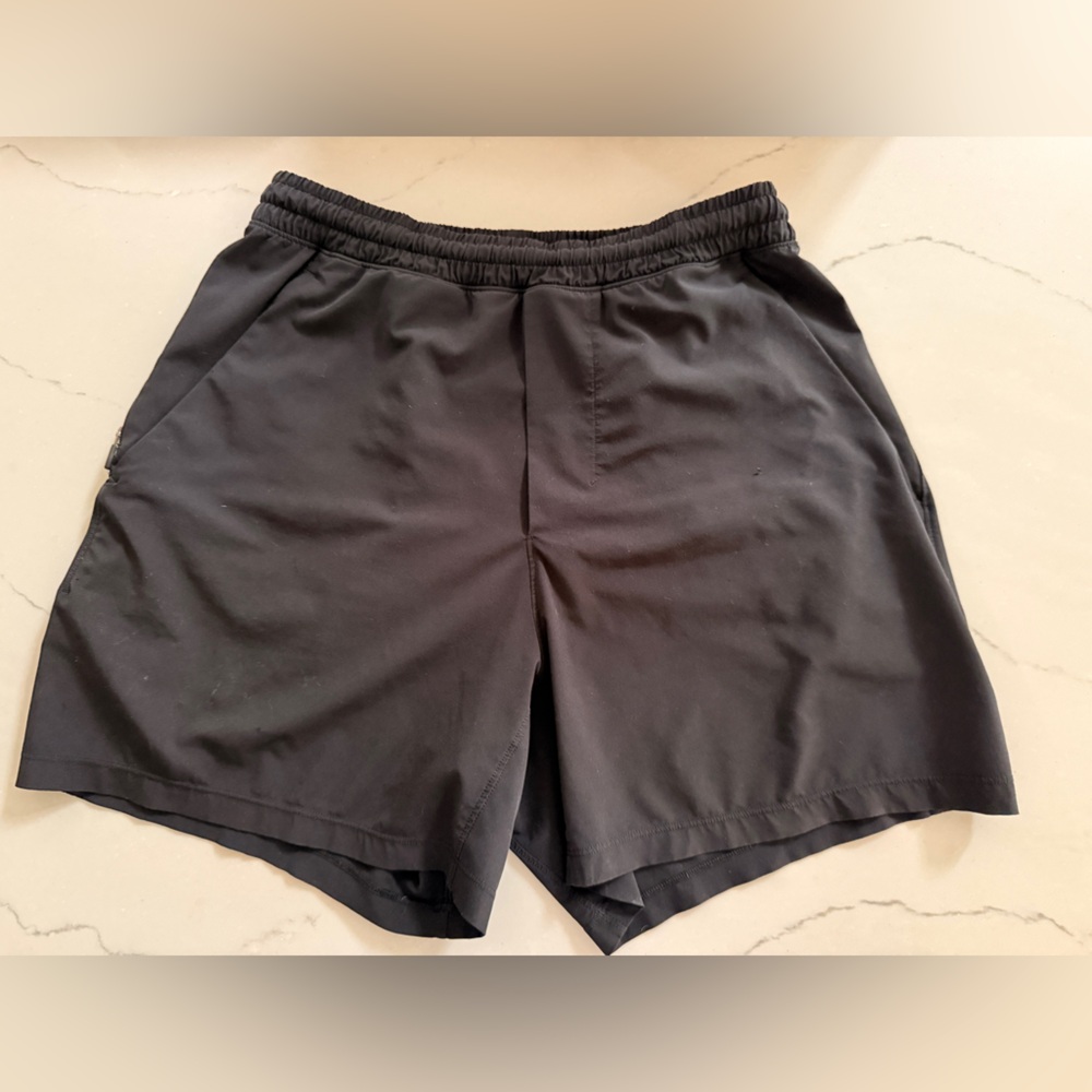 Lululemon Men’s Pace Breaker unlined 5” Black Shorts- Small